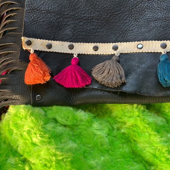 Leather fringe purse - Picture 4 of 9